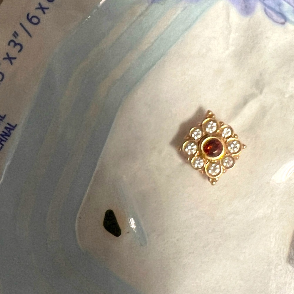 BVLA Angela 14K Yellow Gold 14G with Garnet center